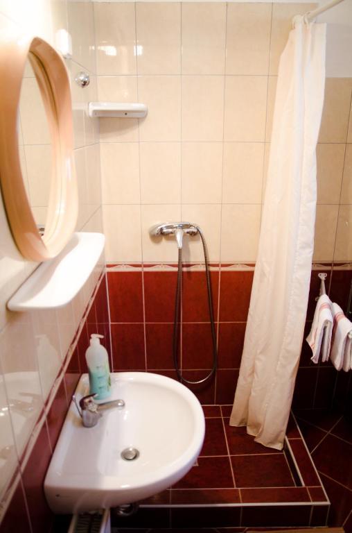 Adri Apartman ザラカロシュ 部屋 写真